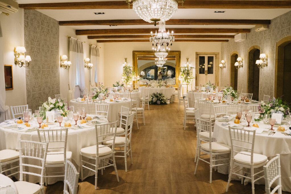 Decoración de boda en Pazo do Tambre, Galicia · Andrea & Alex · Blue Artisan