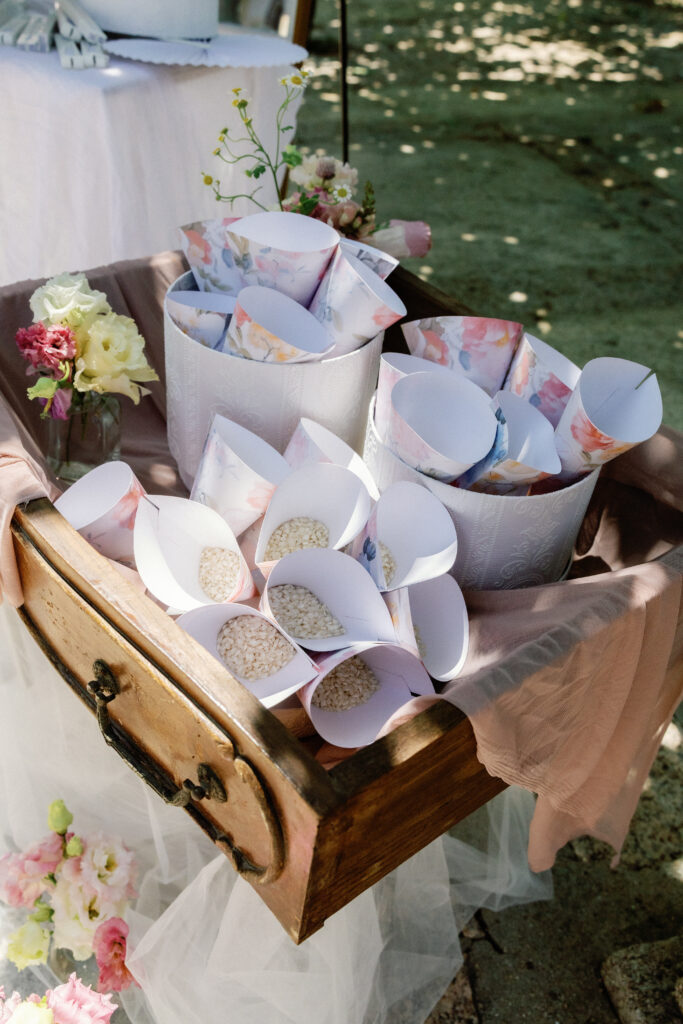 Decoración de boda en Pazo de Mosende, Galicia · Ani & JC · Blue Artisan