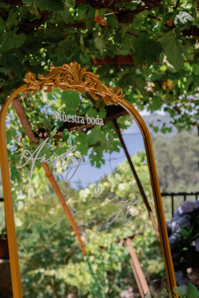 Decoración de boda en Pazo de Mosende, Galicia · Ani & JC · Blue Artisan