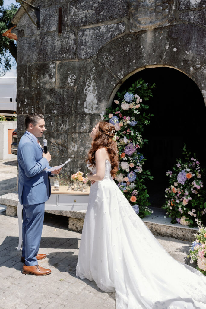 Decoración de boda en Pazo de Mosende, Galicia · Ani & JC · Blue Artisan