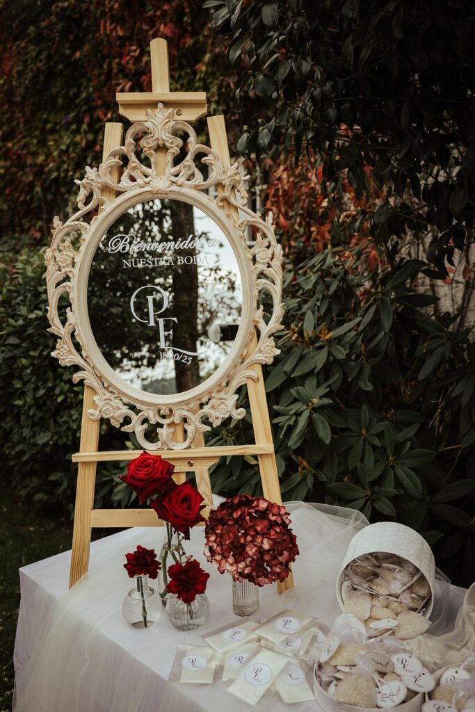 Decoración de boda en Pazo do Tambre, Galicia · Pilar & Edu · Blue Artisan