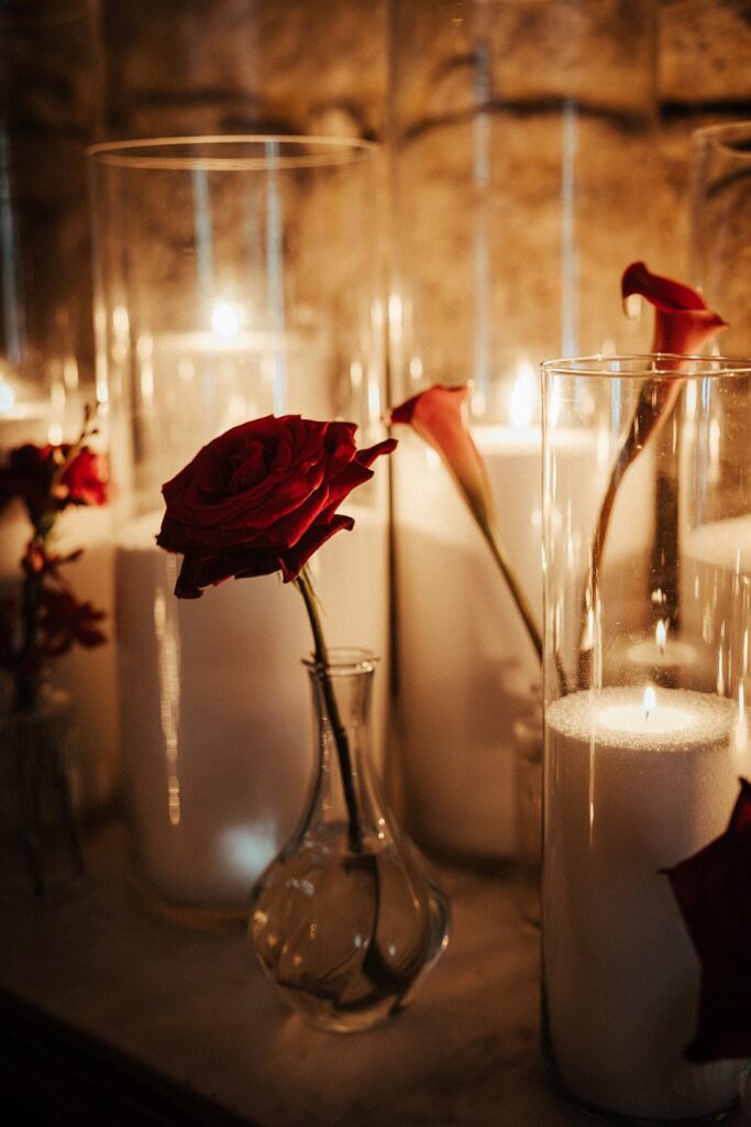 Decoración de boda en Pazo do Tambre, Galicia · Pilar & Edu · Blue Artisan