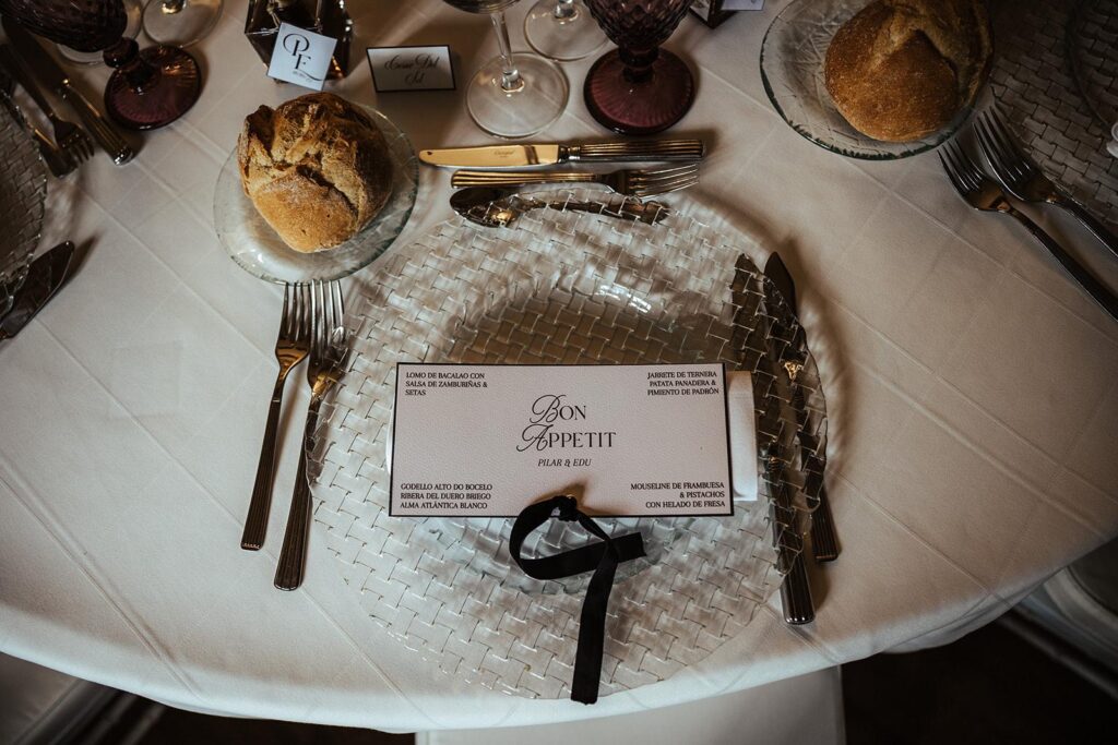 Decoración de boda en Pazo do Tambre, Galicia · Pilar & Edu · Blue Artisan