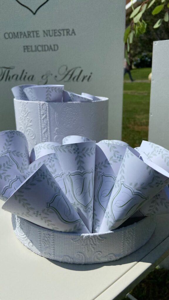 Decoración de boda en Finca La Atlántida, Galicia · Thalía & Adrián · Blue Artisan