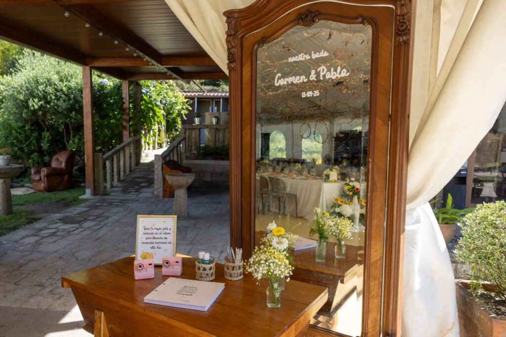 Decoración de boda en Boiro, Galicia · Carmen & Pablo · Blue Artisan