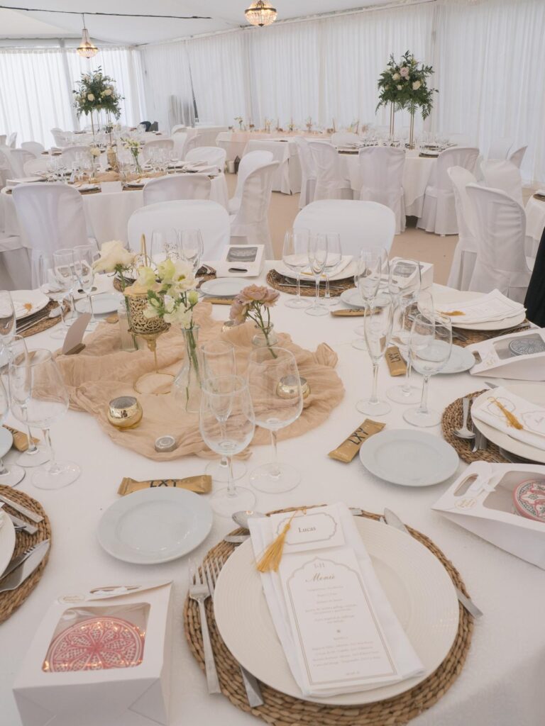 Decoración de boda estilo marroquí en el Balneario de Guitiriz, Lugo · Hakima & Jacobo · Blue Artisan