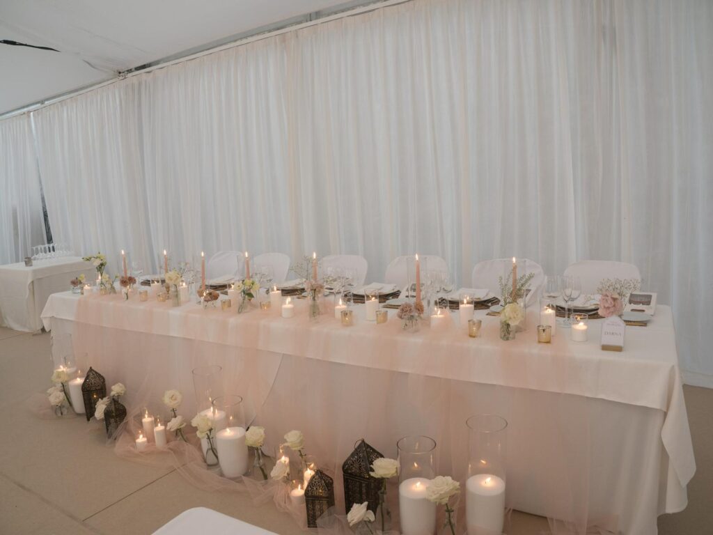 Decoración de boda estilo marroquí en el Balneario de Guitiriz, Lugo · Hakima & Jacobo · Blue Artisan