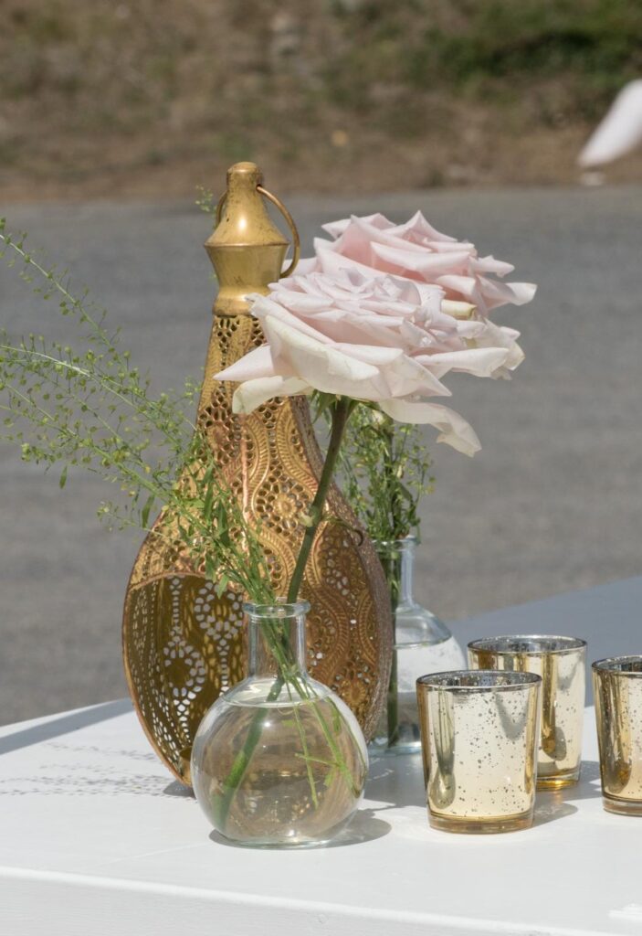 Decoración de boda estilo marroquí en el Balneario de Guitiriz, Lugo · Hakima & Jacobo · Blue Artisan