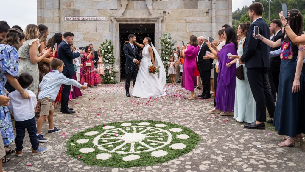 Decoración de boda gallega en Costa Caión, A Coruña · Nieves & Alberto · Blue Artisan
