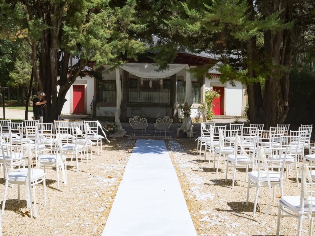 Decoración de boda estilo marroquí en el Balneario de Guitiriz, Lugo · Hakima & Jacobo · Blue Artisan