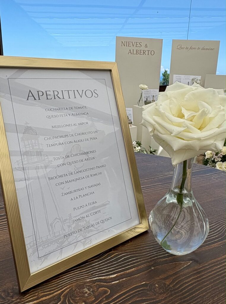 Decoración de boda gallega en Costa Caión, A Coruña · Nieves & Alberto · Blue Artisan
