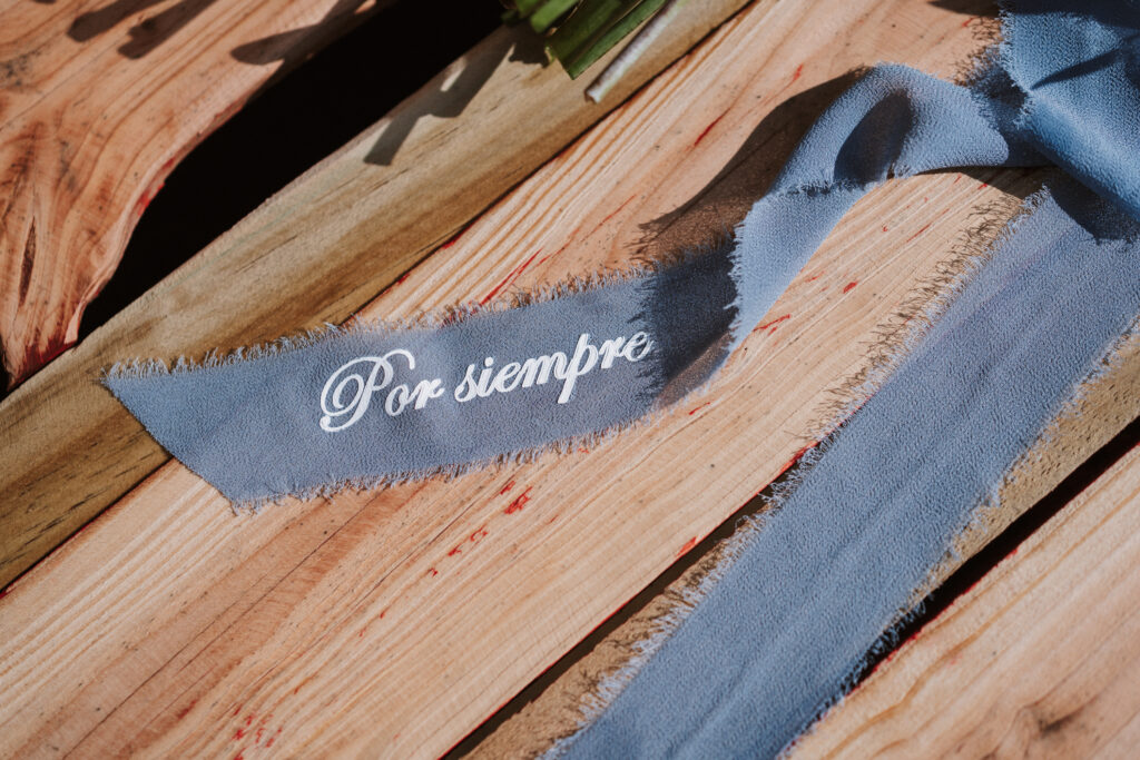 Decoración de boda en Los Molinos, Galicia · Blanca & Dani · Blue Artisan
