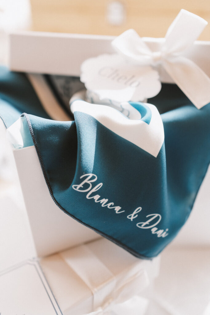 Decoración de boda en Los Molinos, Galicia · Blanca & Dani · Blue Artisan