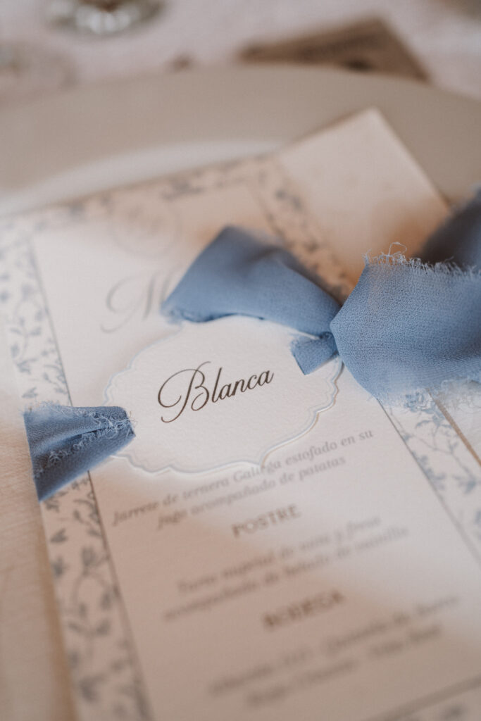 Decoración de boda en Los Molinos, Galicia · Blanca & Dani · Blue Artisan