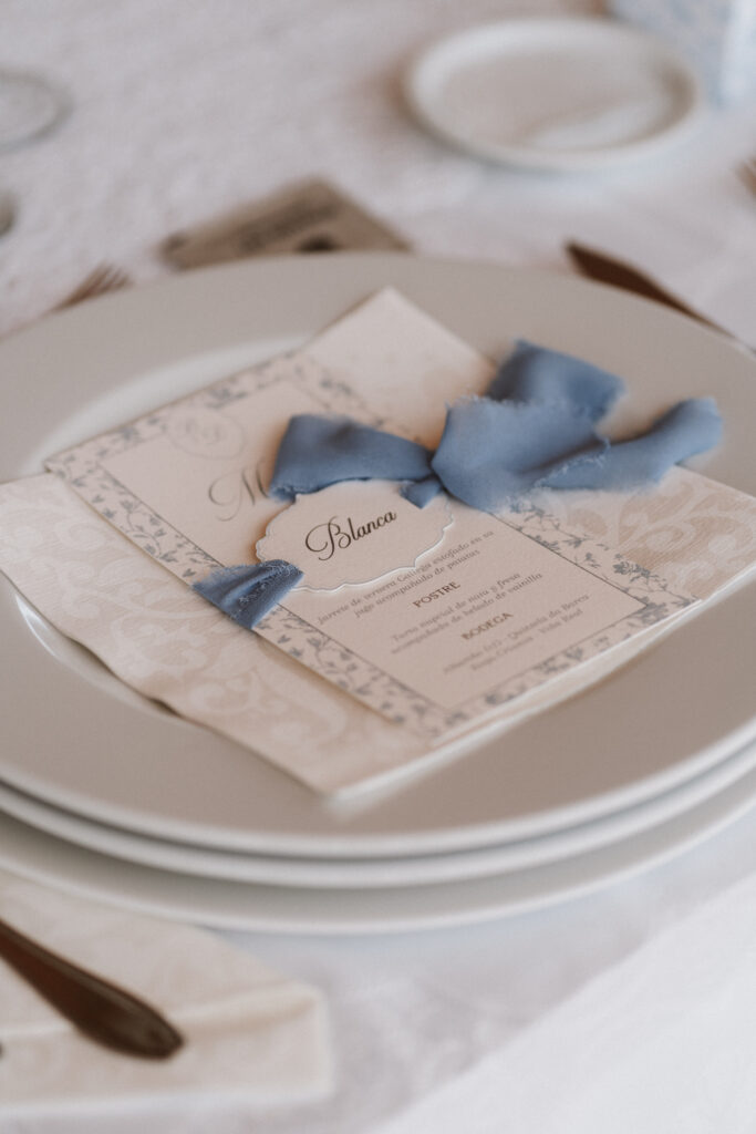 Decoración de boda en Los Molinos, Galicia · Blanca & Dani · Blue Artisan