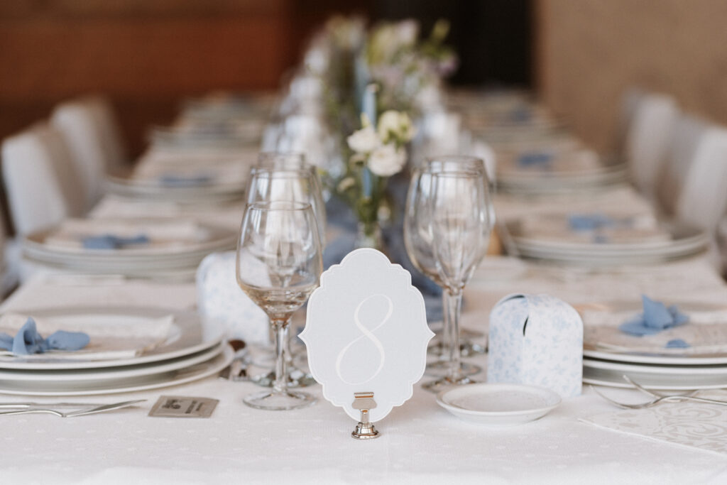 Decoración de boda en Los Molinos, Galicia · Blanca & Dani · Blue Artisan